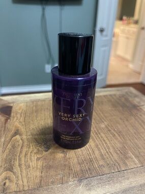 Victoria's Secret Very Sexy Orchid Fragrance Mist - Purple
